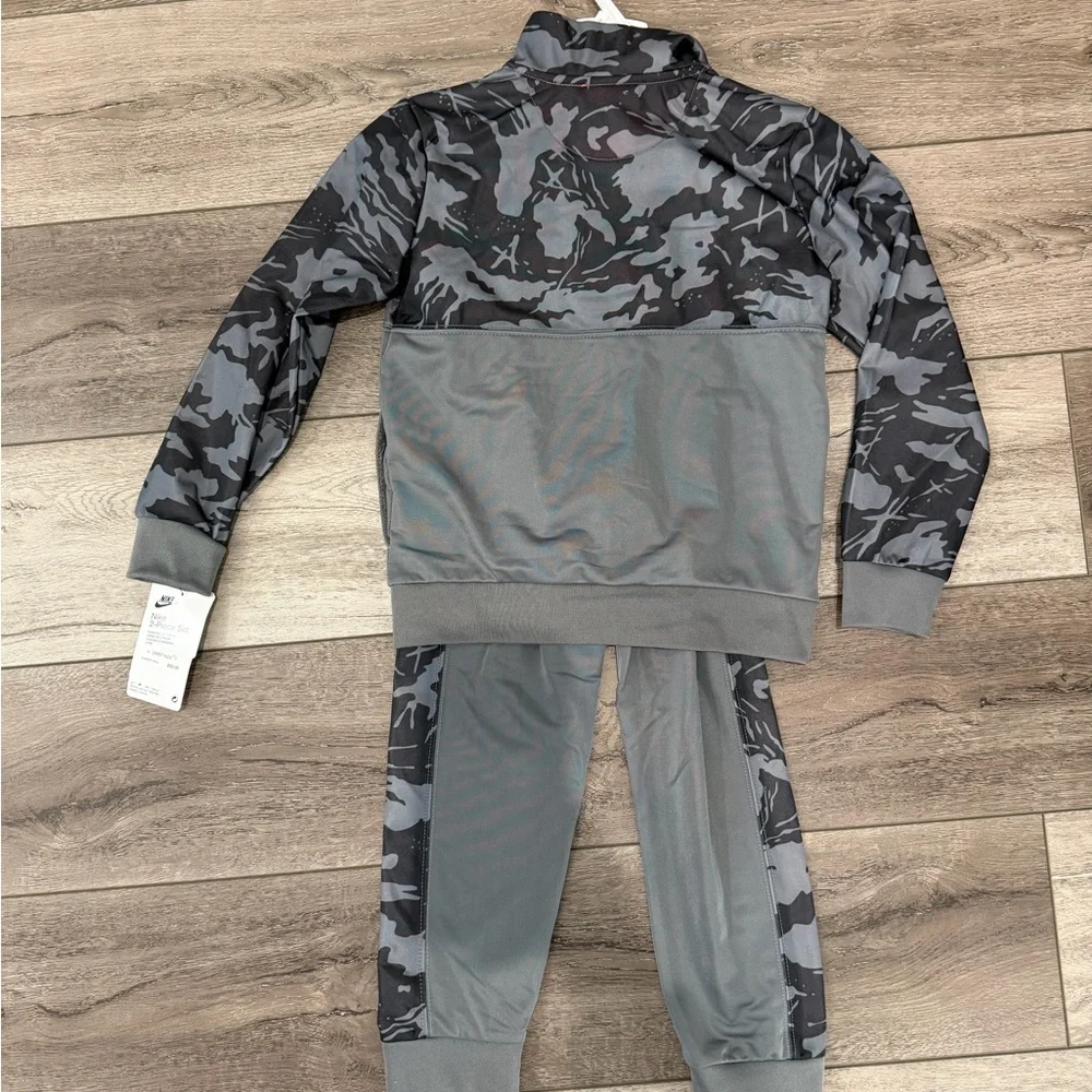 Nike Boys Gray Camo Tracksuit